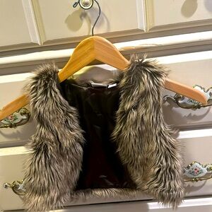 Adorable Girls Size 6 Sonoma Brown Faux Fur Vest!